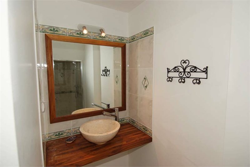 Circe - Ferienvilla am Hügel mit langer Abendsonne