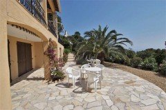 Circe - Ferienvilla am Hügel mit langer Abendsonne