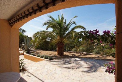 Circe - Ferienvilla am Hügel mit langer Abendsonne