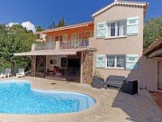 Pool, Haus und überdachte Terrasse Ferienhaus Triton G in Les Issambres an der Cote d Azur